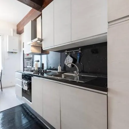 Esclusivo A Due Passi Dal Centro Con Wifi E Ac Apartment